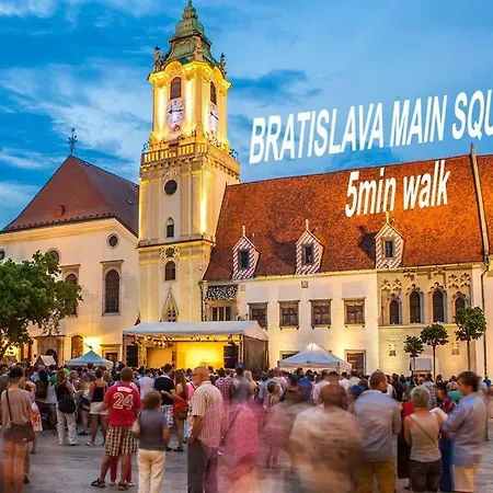 Charming Old Town Apartment In Bratislava Διαμέρισμα